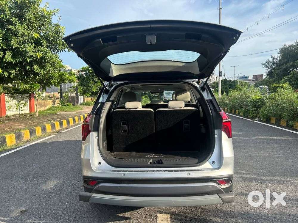 Mahindra Xuv700 2.0 Ax 7 Petrol At Luxury Pack Str, 2023, Petrol