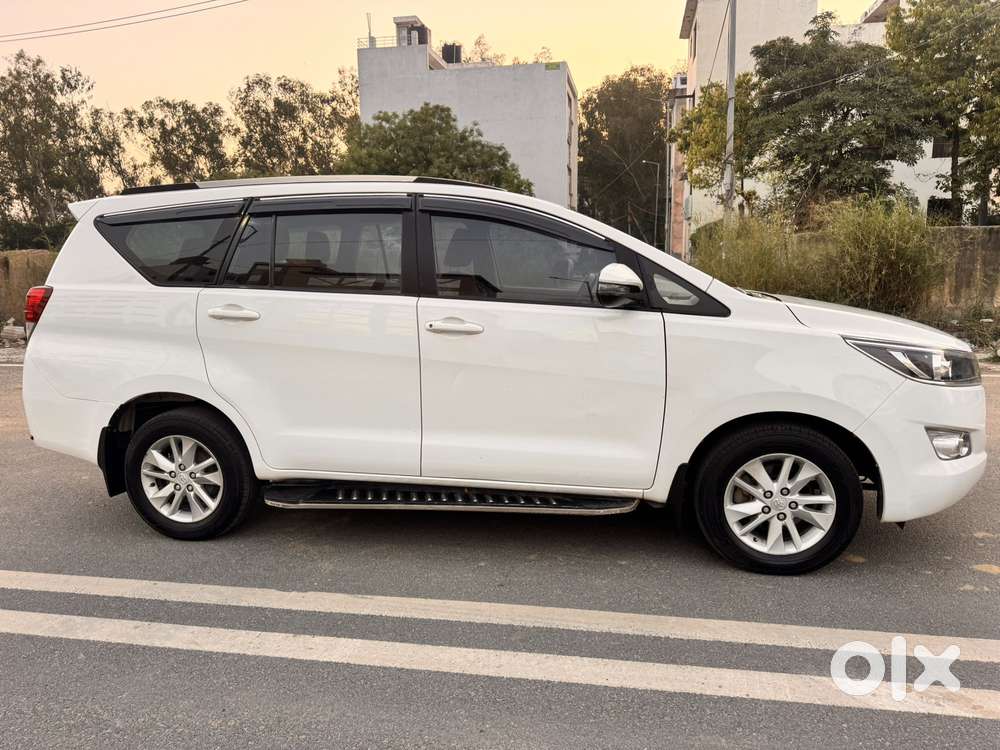 Toyota Innova Crysta [2020-ongoing] 2.4 Gx At 7 Str, 2020, Diesel