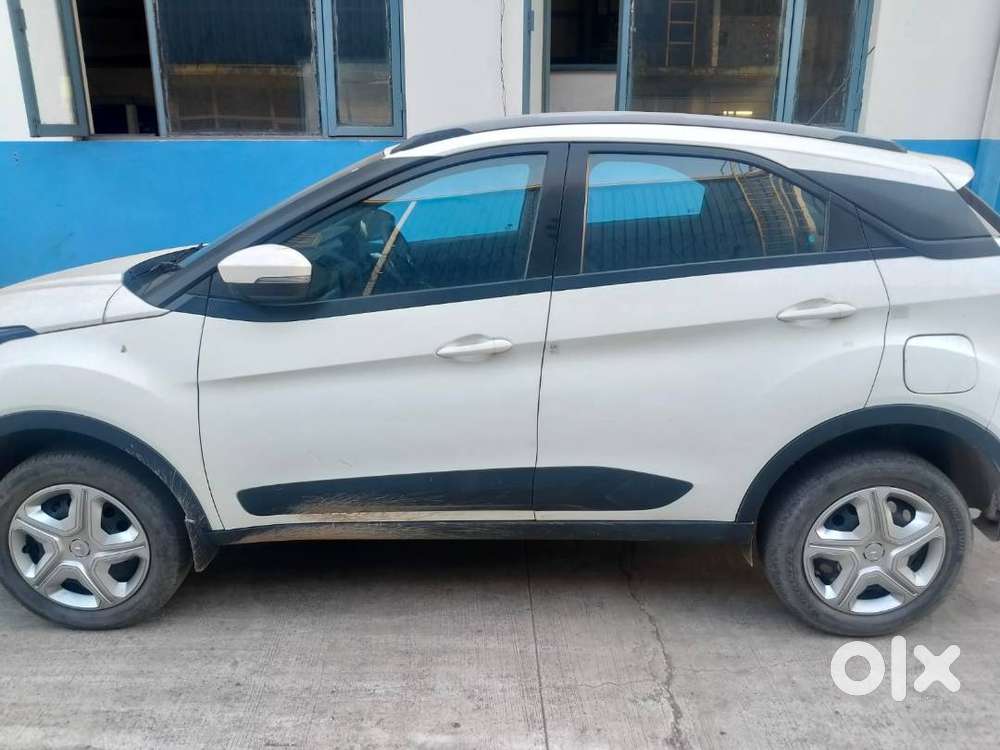 Manual Transmission Nexon With Sunroof