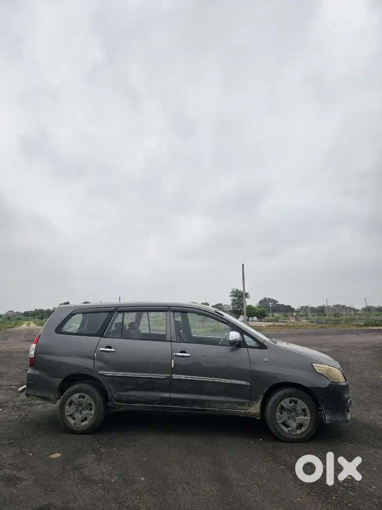 2011 Toyota Innova 2.5 G Engine Condation Excellent