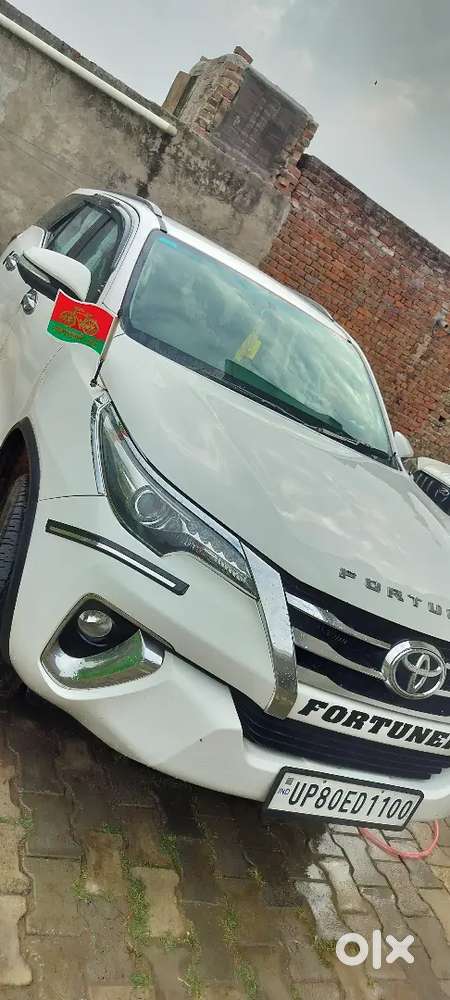 Toyota Fortuner 2017 Diesel 2wd गाड़ी शोरूम कंडीशन में हैं Army Person