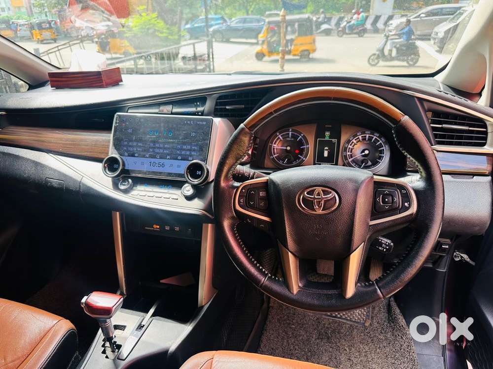 Toyota Innova Crysta, 2016