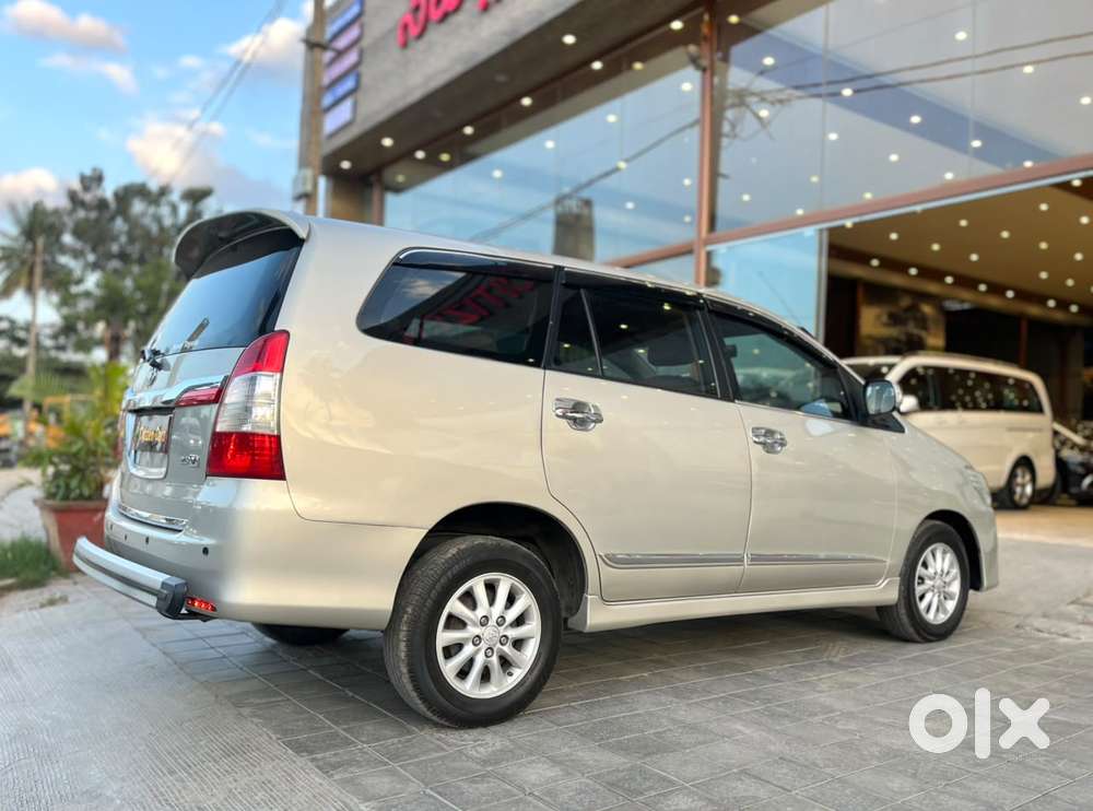 Toyota Innova 2.5 V 8 Str, 2014, Diesel