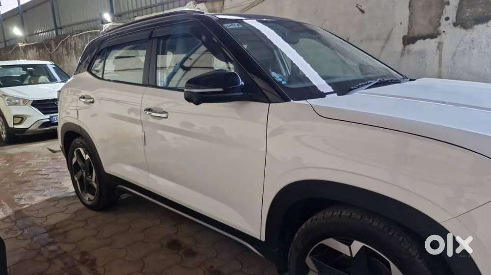 Almost Brand New Creta Diesel Manual King Edition - Dual Tone