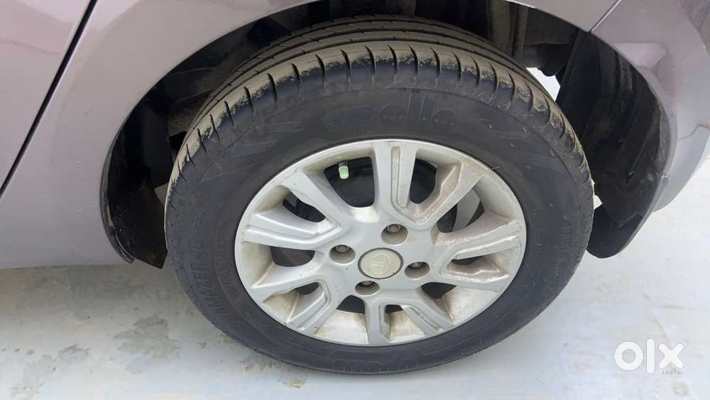 Tata Tiago Xza, 2018, Petrol