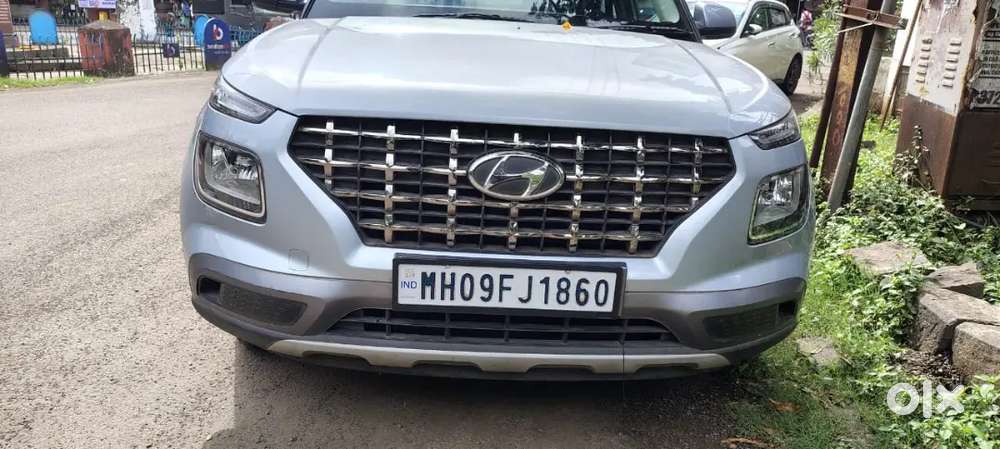 Hyundai Venue 2019 Petrol Well Maintained Company Record