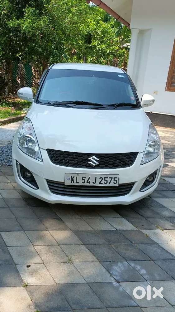 Maruti Suzuki Swift 2017 Petrol 72000 Km Driven