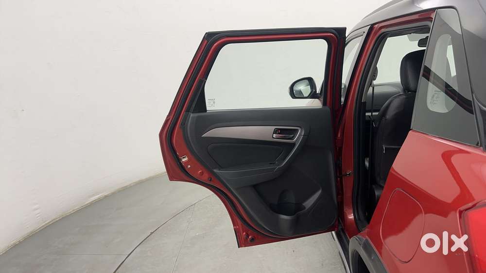 Maruti Suzuki Vitara Brezza Zdi+ Dual Tone Mt, 2016, Diesel