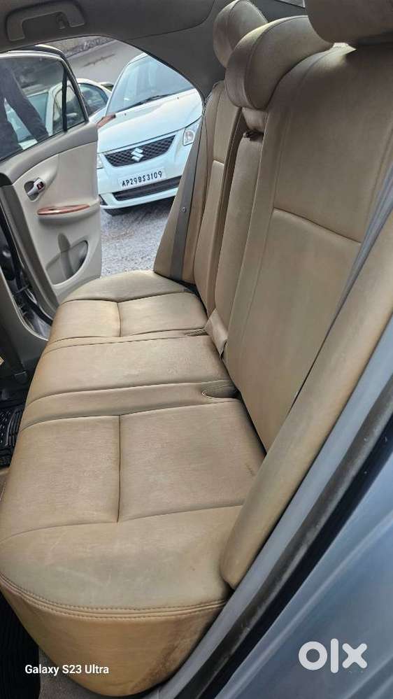 Toyota Corolla Altis 2010-2013 1.8 Js, 2010, Petrol