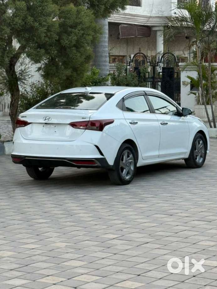 Hyundai Verna 1.5 Sx Petrol Mt, 2022, Petrol