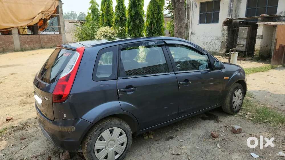 Ford Figo Petrol Zxi 2012