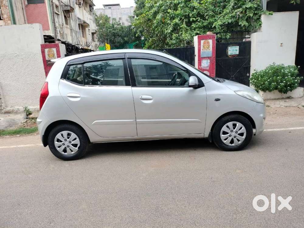 Hyundai I10 Sportz At, 2013, Petrol