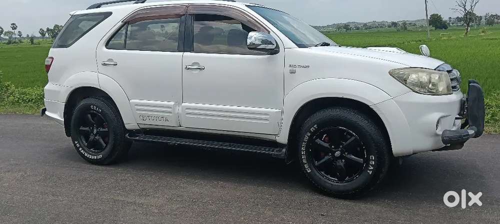 Toyota Fortuner 2011 Diesel 177800 Km Driven