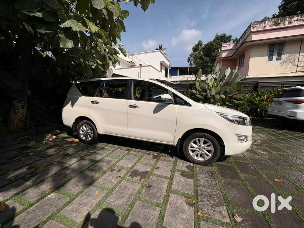 Toyota Innova Crysta 2.4 V 8 Str, 2018, Diesel