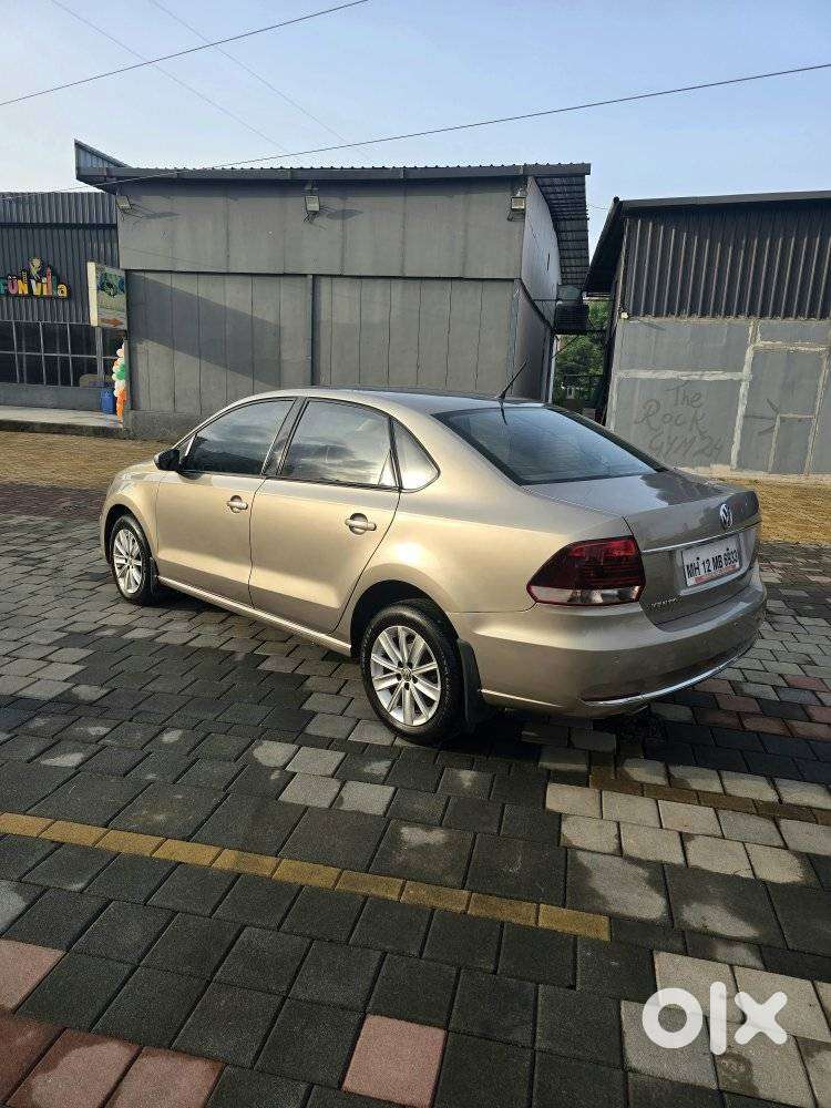 Volkswagen Vento 1.2 Tsi Highline Plus At, 2015, Petrol