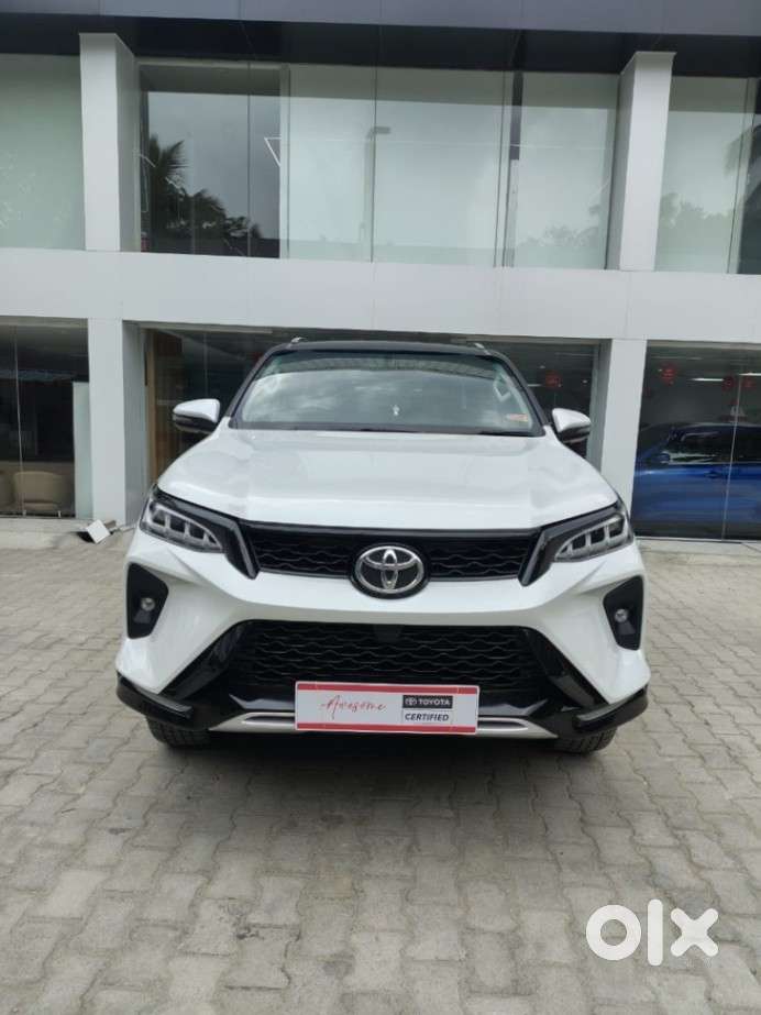 Toyota Fortuner Legender 4x4 At 2.8, 2024