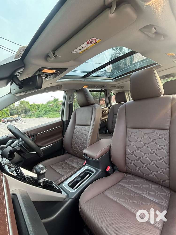 Toyota Innova Hycross 2.0 Zx (o) Hybrid 7 Str, 2025, Petrol