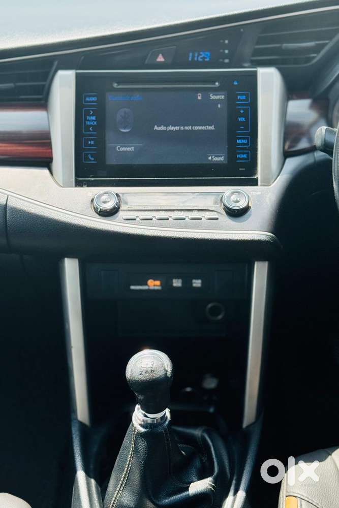 Toyota Innova Crysta 2.4 V 8 Str, 2017, Diesel