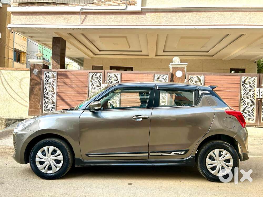 Maruti Suzuki Swift Vxi + Manual, 2023, Petrol