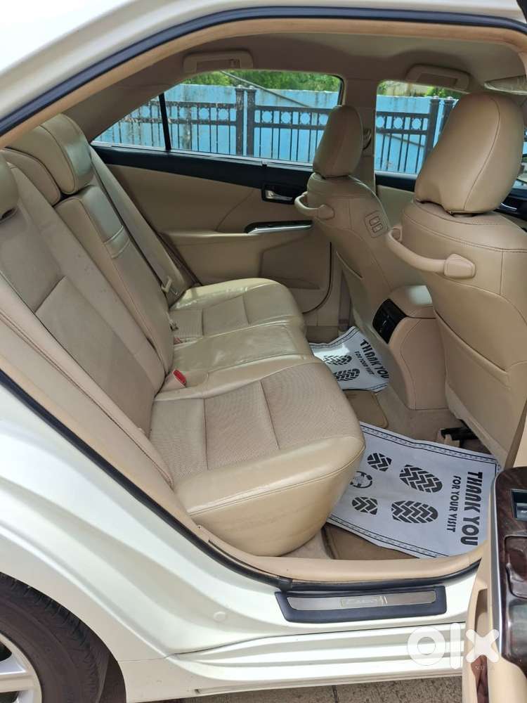 Toyota Camry Hybrid, 2014