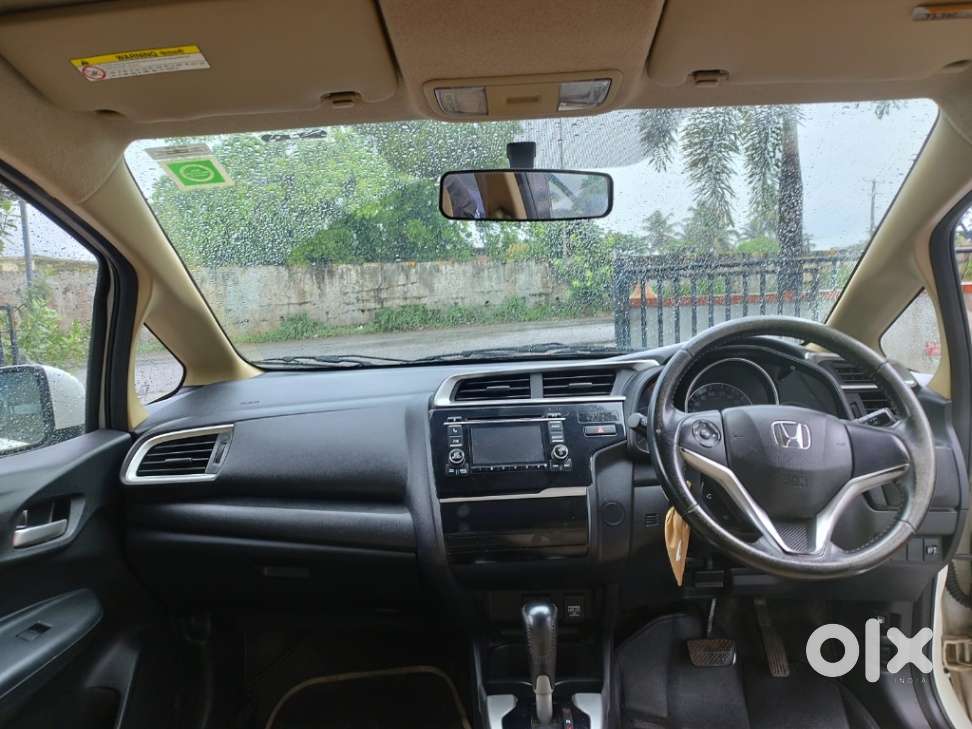 Honda Jazz V Cvt, 2016, Petrol