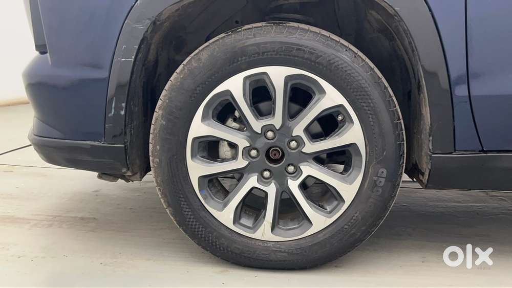 Maruti Suzuki Grand Vitara 1.5 Alpha Plus Intelligent Hybrid Ecvt, 2..