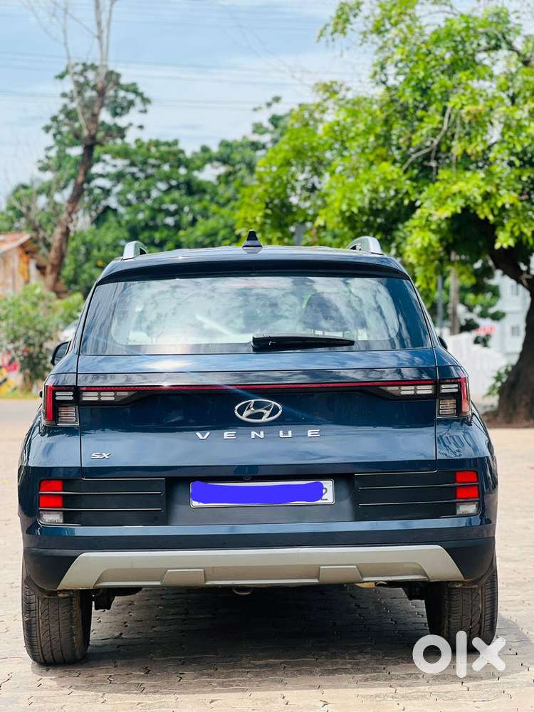 Hyundai Venue Sx (o) Mt 1.5 Diesel, 2022, Diesel