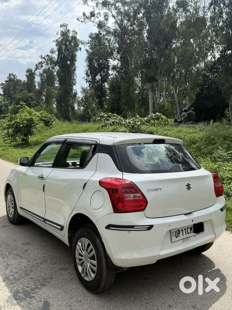 Maruti Suzuki Swift Vxi Optional, 2023, Petrol