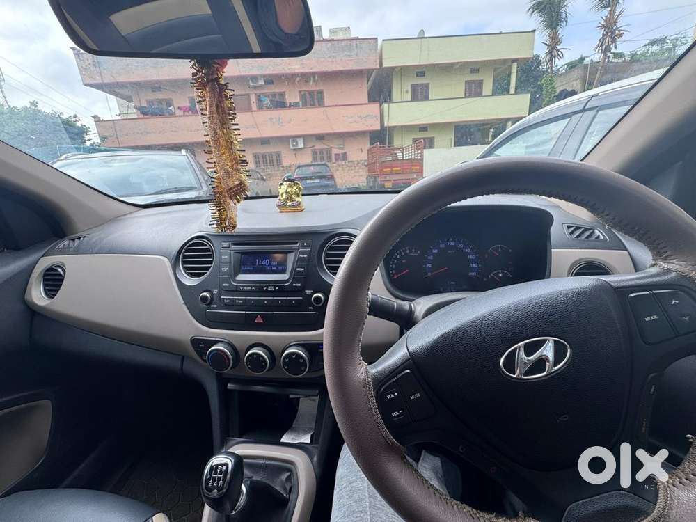 Hyundai Xcent Petrol 2015