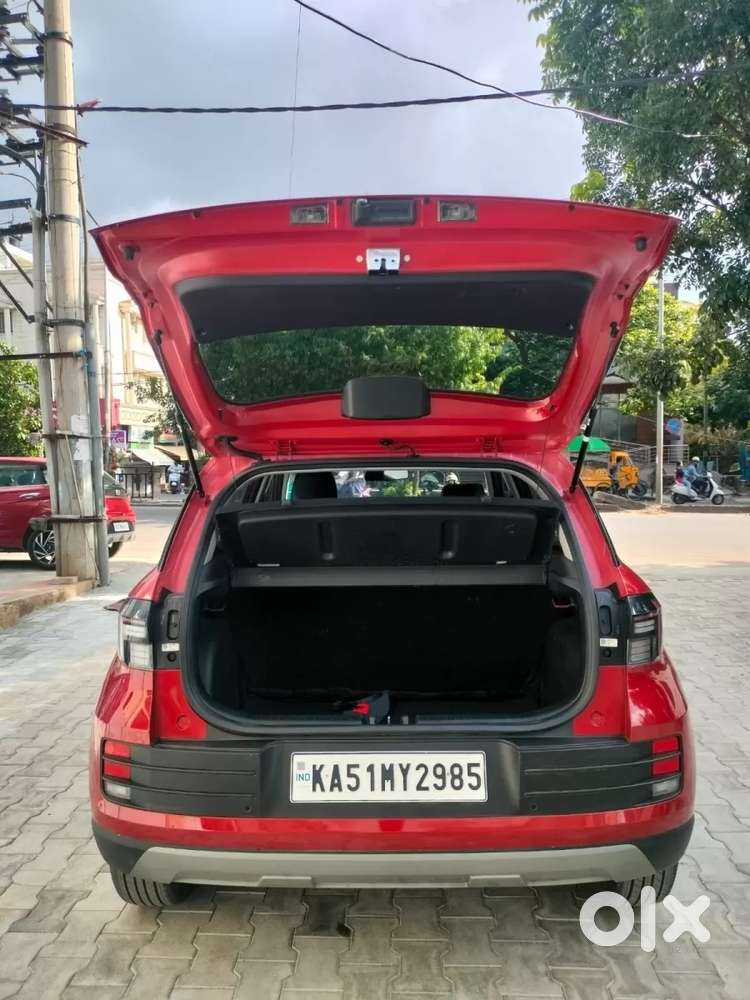 Hyundai Venue 1.0 S (o) Turbo Dct, 2025, Petrol