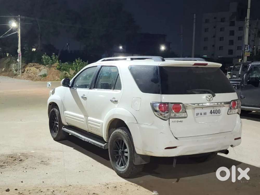 Toyota Fortuner 2012 Diesel 135000 Km Driven