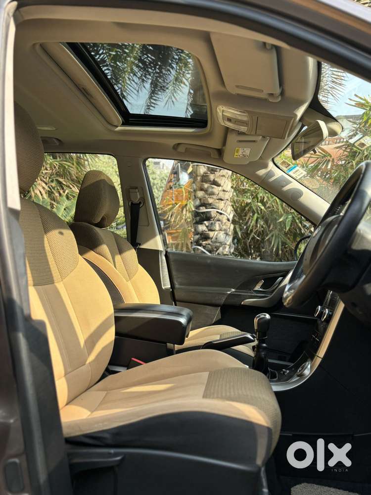 Mahindra Xuv500 W9, 2021, Diesel