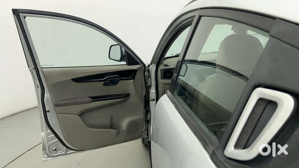 Mahindra Kuv 100 Mfalcon G80 K8 5str, 2016, Petrol