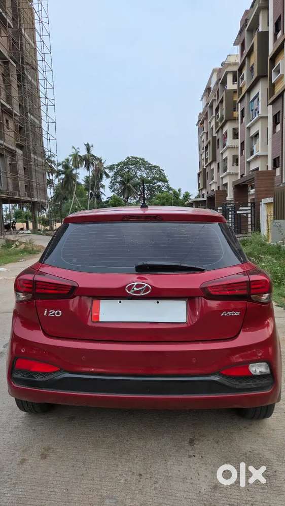 Hyundai I20 Asta 2018 Petrol  66,000 Km  New Tyres  Service History