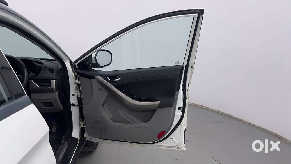 Tata Nexon 1.2 Revotron Xz Plus Dual Tone, 2019, Petrol
