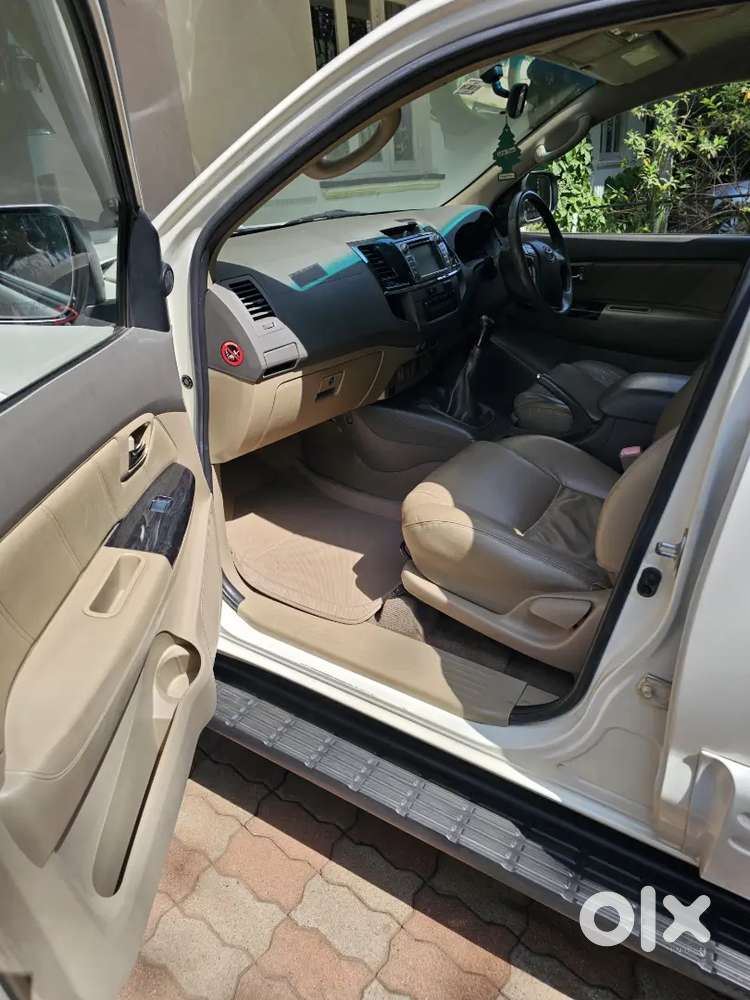 Toyota Fortuner 2013 Company Serviced