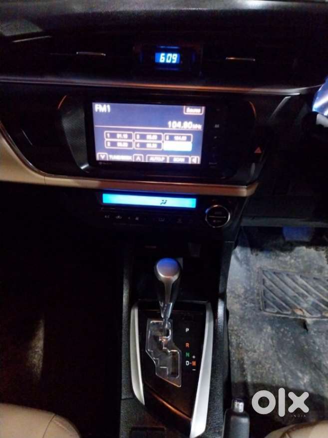 Toyota Corolla Altis 1.8 G Cvt, 2015, Petrol
