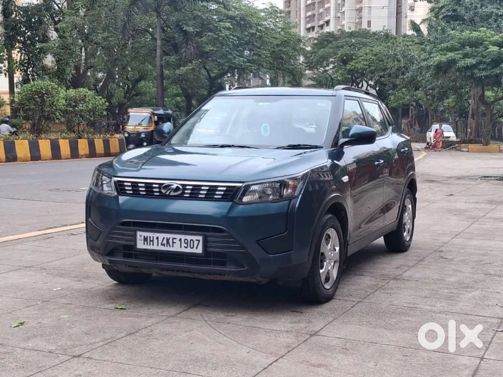 Mahindra Xuv300 1.2 W6 Amt Petrol, 2022, Petrol