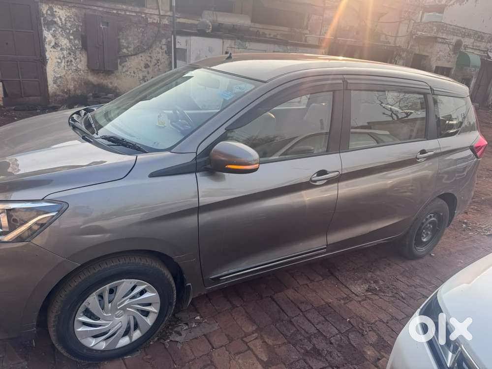 Maruti Ertiga Vxi 2025