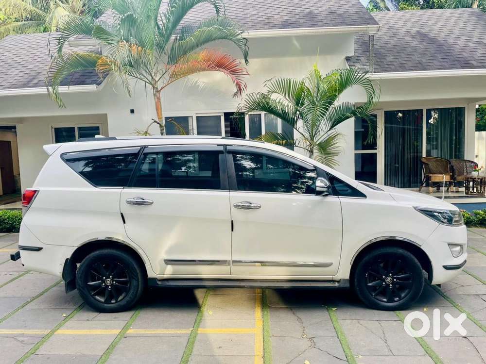 Toyota Innova Crysta 2.8 Zx At, 2017, Diesel