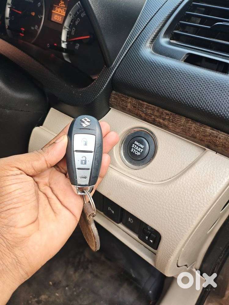 Maruti Suzuki Swift Dzire 1.2 Zxi Bsiv, 2016, Petrol