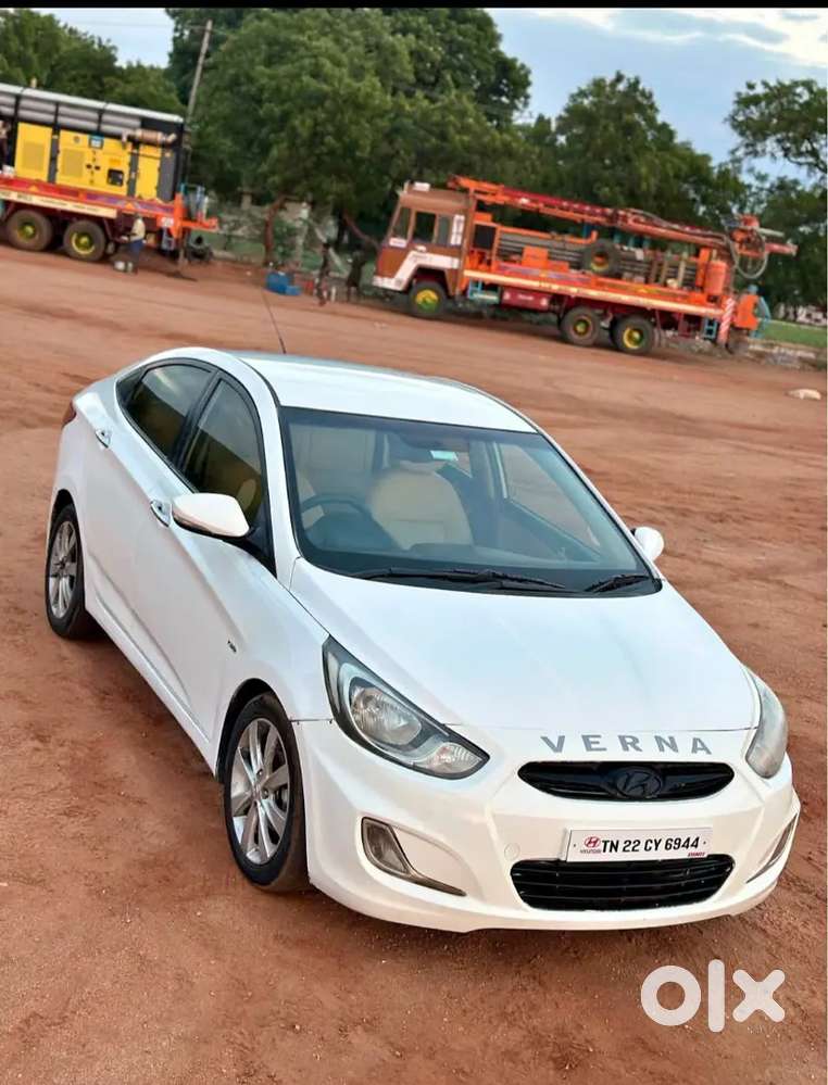 Hyundai Fluidic Verna 2011