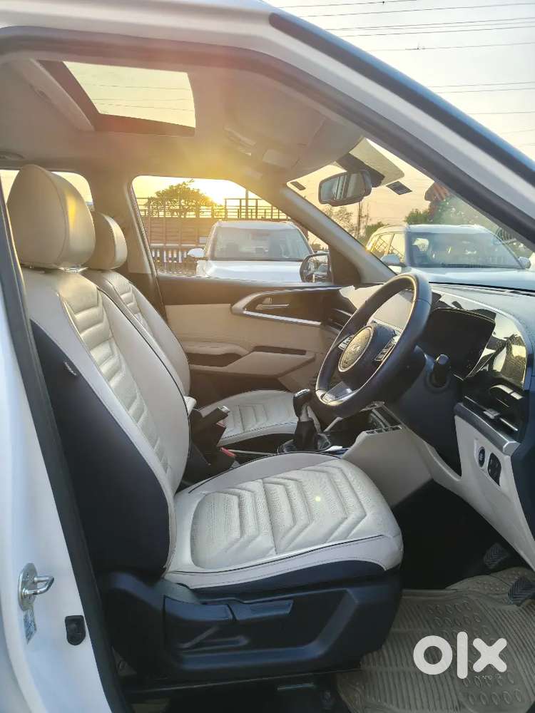 Kia Carens Luxury Plus 1.5 Diesel 6mt Demo Vehicle