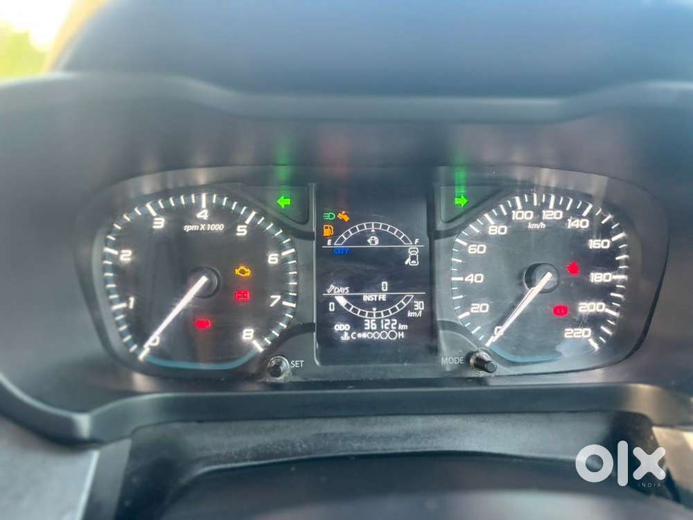 Tata Altroz Xz, 2022, Petrol