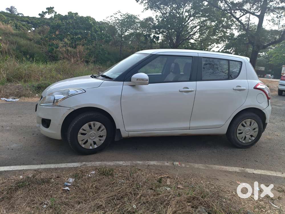 Maruti Suzuki Swift Vxi + Manual, 2012, Petrol