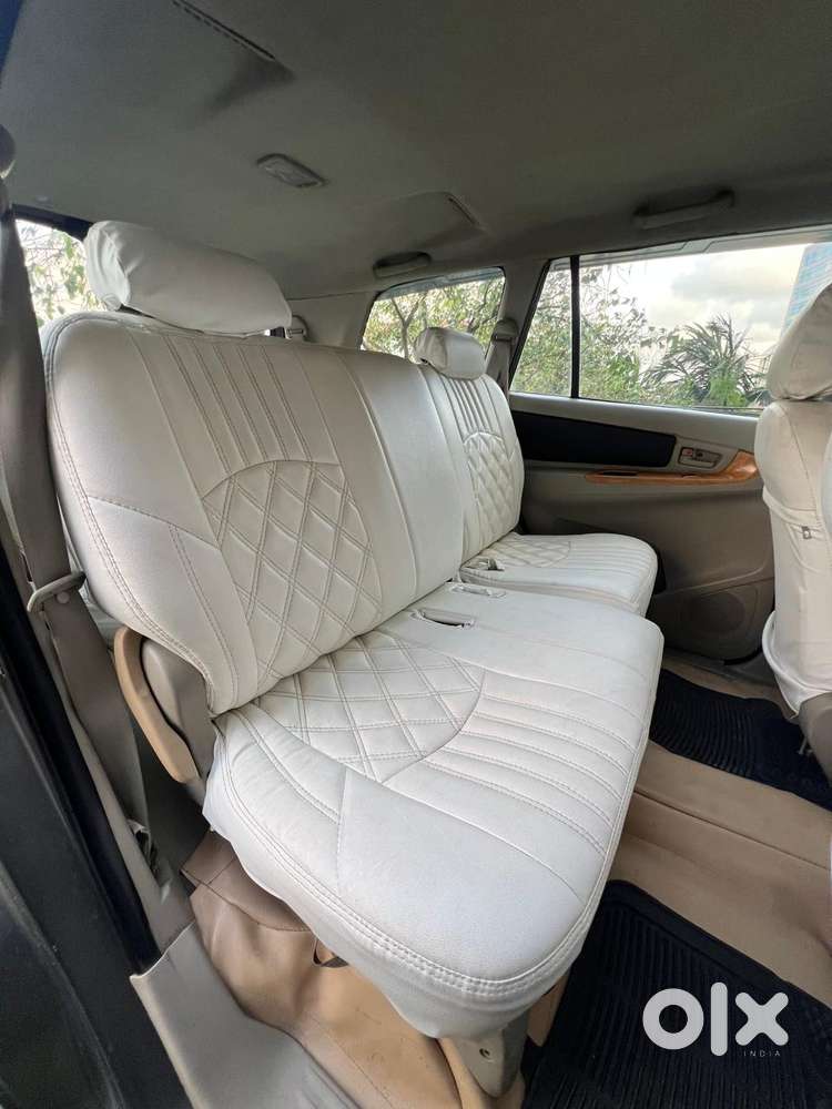 Toyota Innova 2.5 E Diesel Ps 8-seater, 2011, Diesel