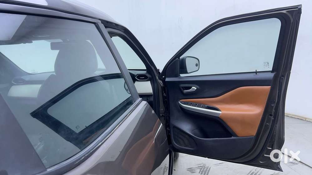 Nissan Magnite Xv Turbo, 2021, Petrol