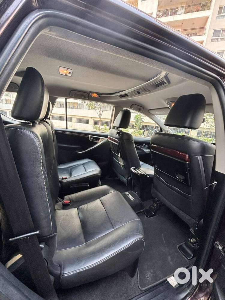 Toyota Innova Crysta 2016 Diesel Well Maintained