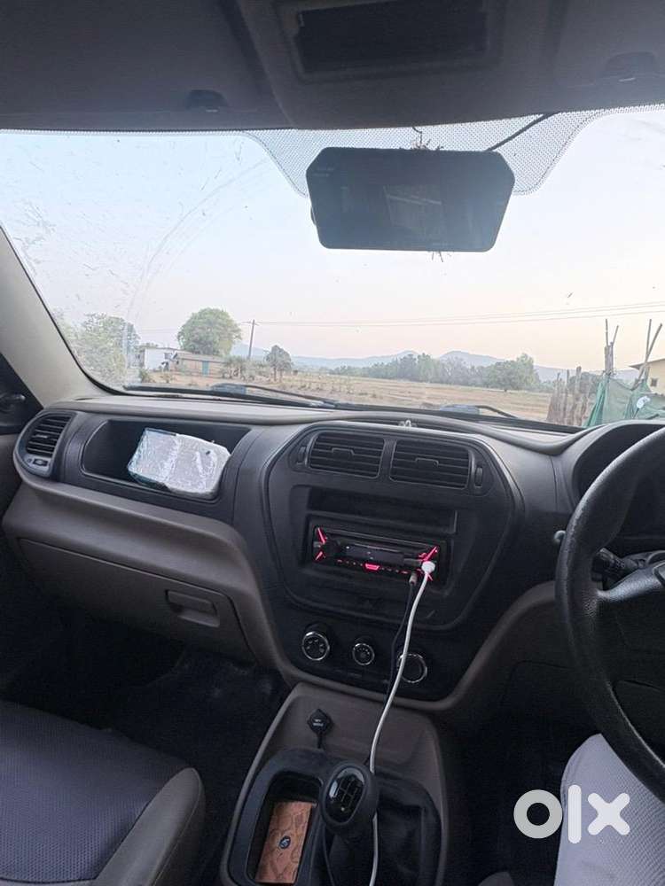 Mahindra Tuv 300 2015
