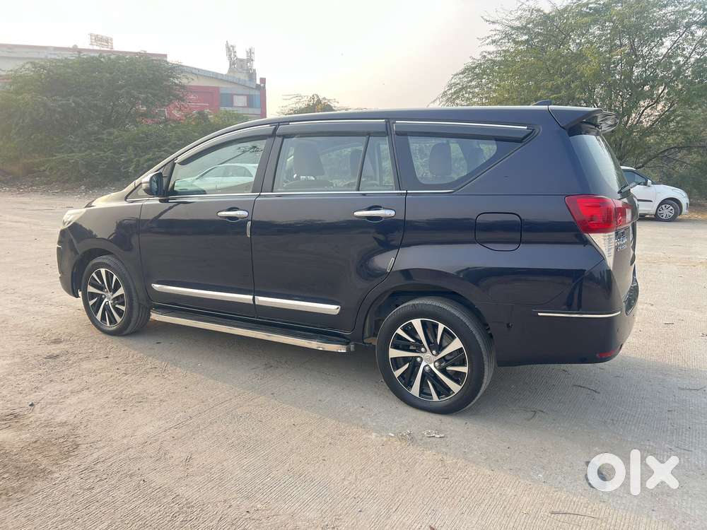 Toyota Innova Crysta